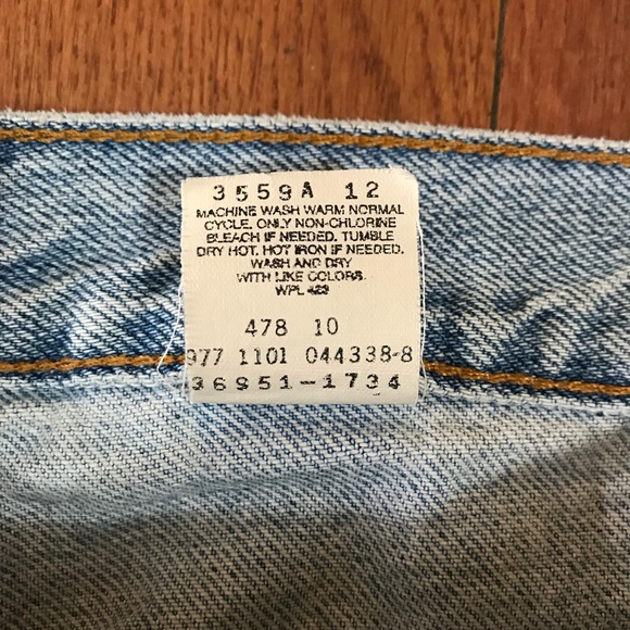 Levi’s jean shorts size 16 - Picture 3 of 6